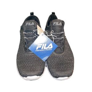 nwt memory foam fila sneakers size 7